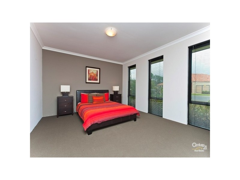 3 Grallina Way, Tapping WA 6065