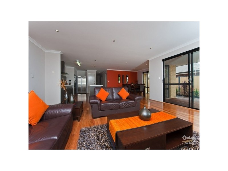 3 Grallina Way, Tapping WA 6065