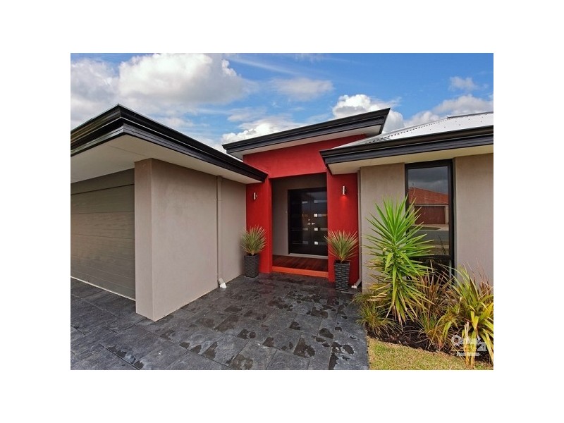 3 Grallina Way, Tapping WA 6065
