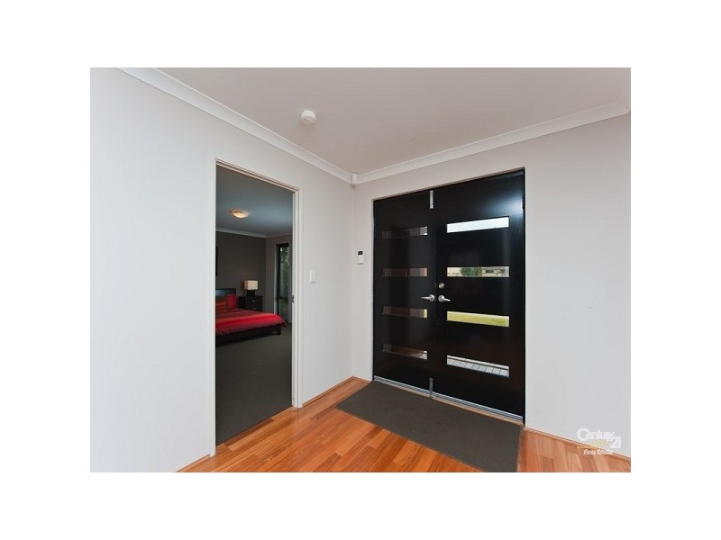 3 Grallina Way, Tapping WA 6065