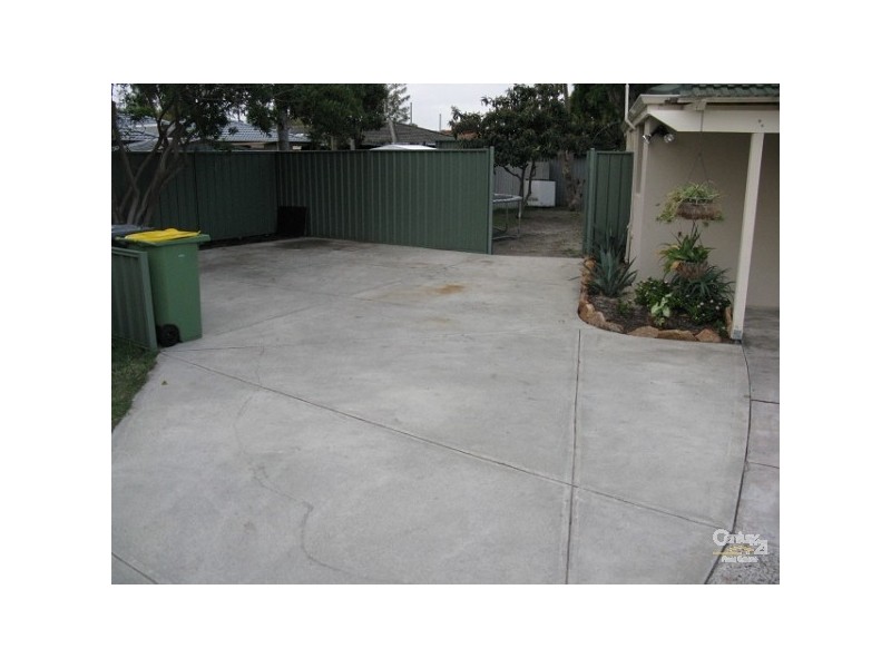 1 Bell Street, Thornlie WA 6108