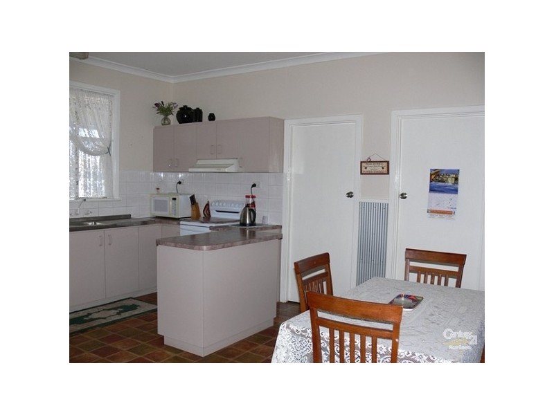 13 Morton Street, Merredin WA 6415