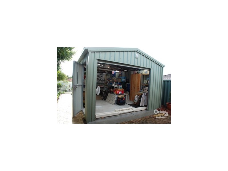 21 Explorer Drive, Thornlie WA 6108