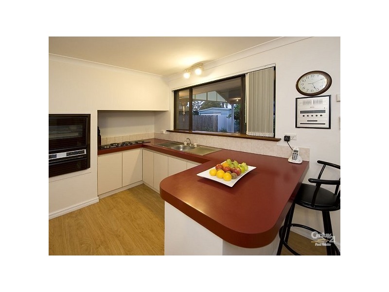 18 Regal Drive, Thornlie WA 6108