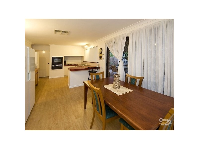 18 Regal Drive, Thornlie WA 6108