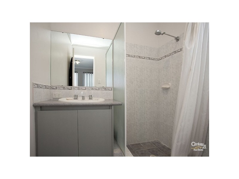 51 Aroona Way, Maddington WA 6109