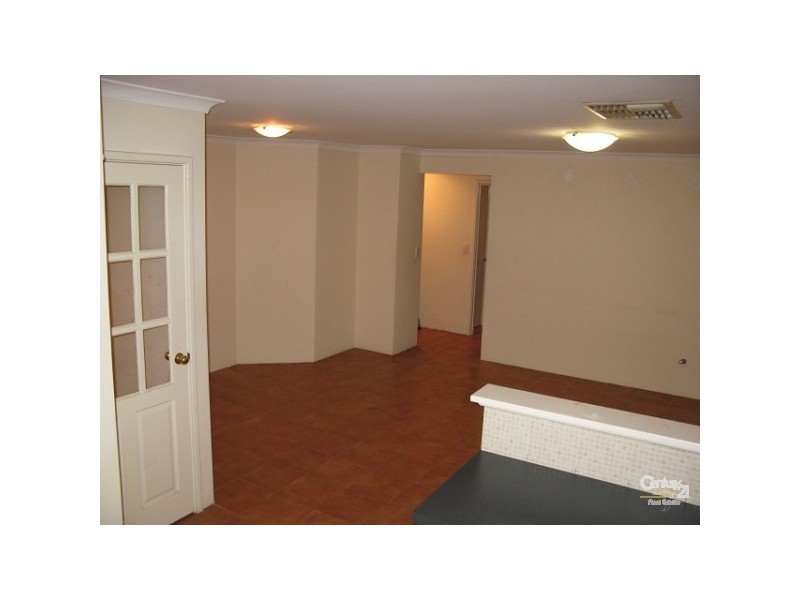 170A Forest Lakes Drive, Thornlie WA 6108