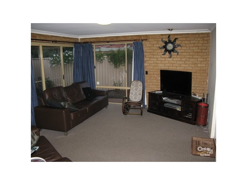 70 Regal Drive, Thornlie WA 6108