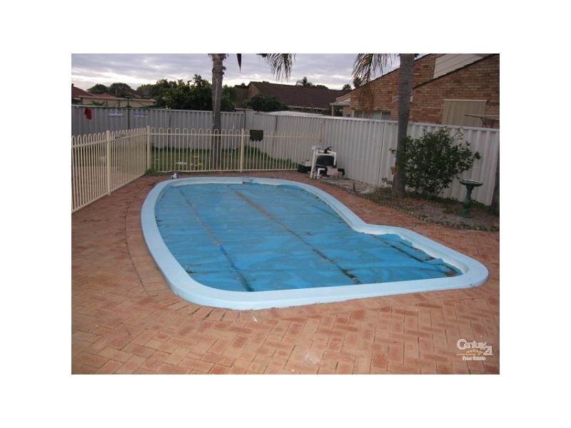 70 Regal Drive, Thornlie WA 6108