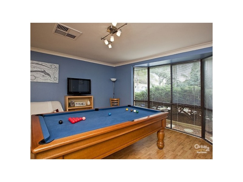 5 Logpine Crescent, Camillo WA 6111