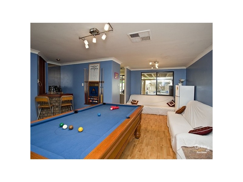 5 Logpine Crescent, Camillo WA 6111