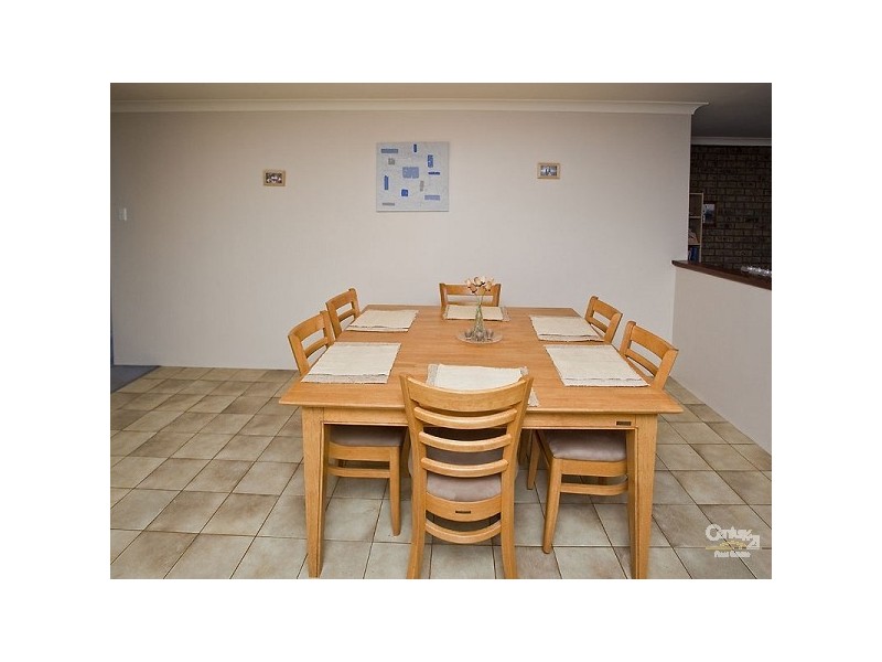 5 Logpine Crescent, Camillo WA 6111