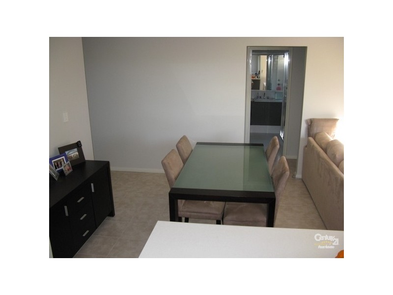 33/11 Hazlett Way, Canning Vale WA 6155