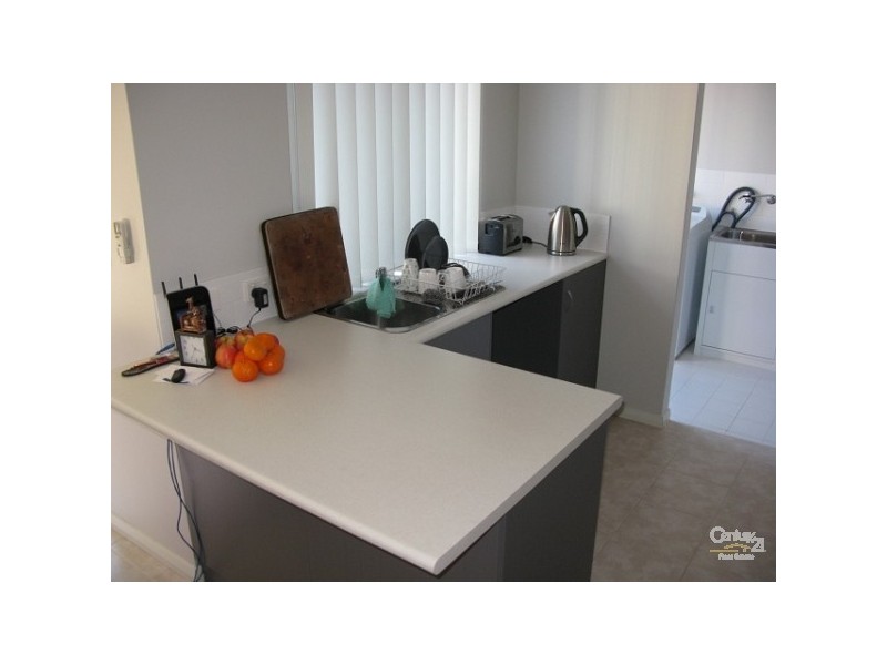 33/11 Hazlett Way, Canning Vale WA 6155