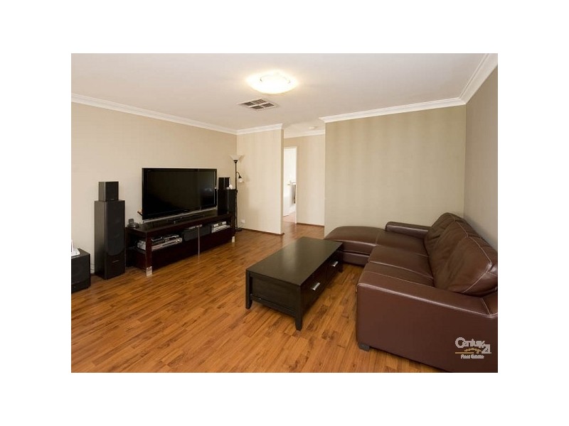 14 Nooyan Close, South Guildford WA 6055