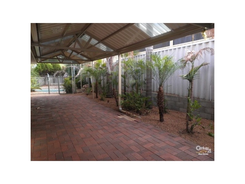 3 Bartlett Place, Parmelia WA 6167