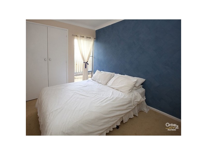 25 Pembury Road, Thornlie WA 6108