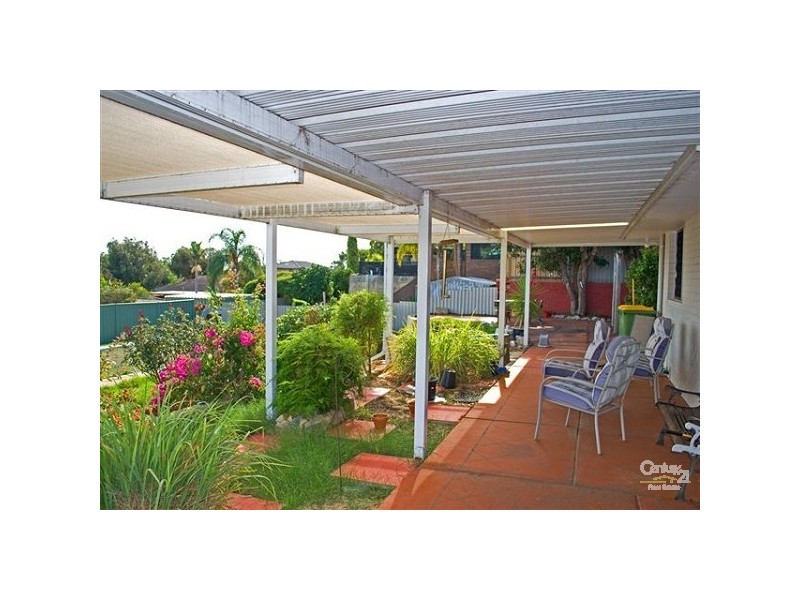 11 Weston Terrace, Kelmscott WA 6111