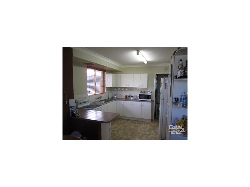 6 Penhurst Court, Thornlie WA 6108