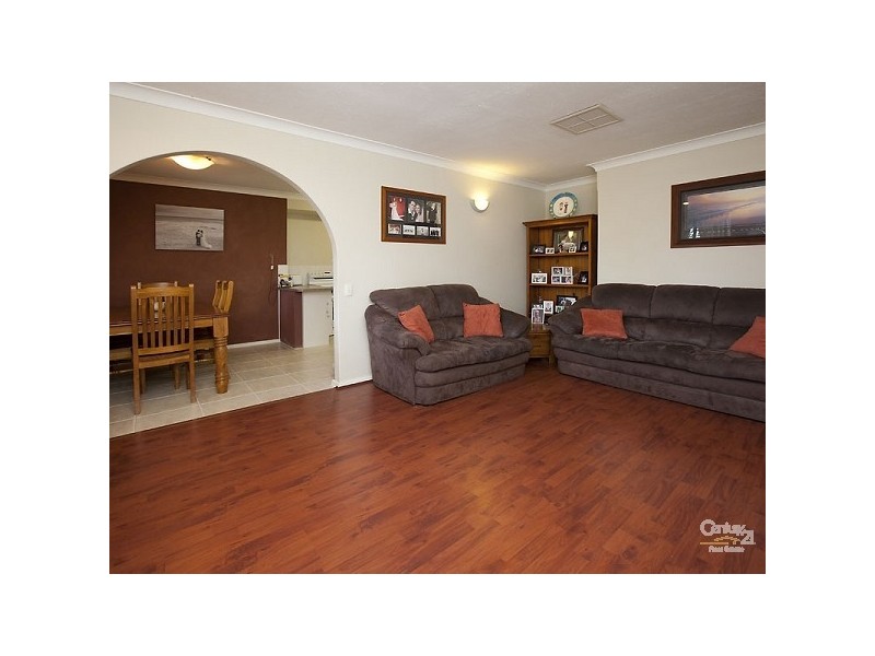 6 Penhurst Court, Thornlie WA 6108