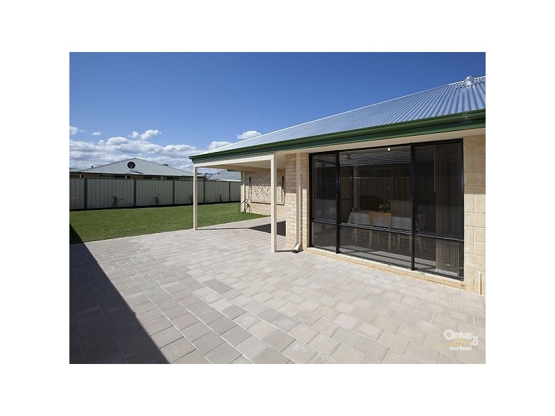 46 Glasgow Way, Seville Grove WA 6112