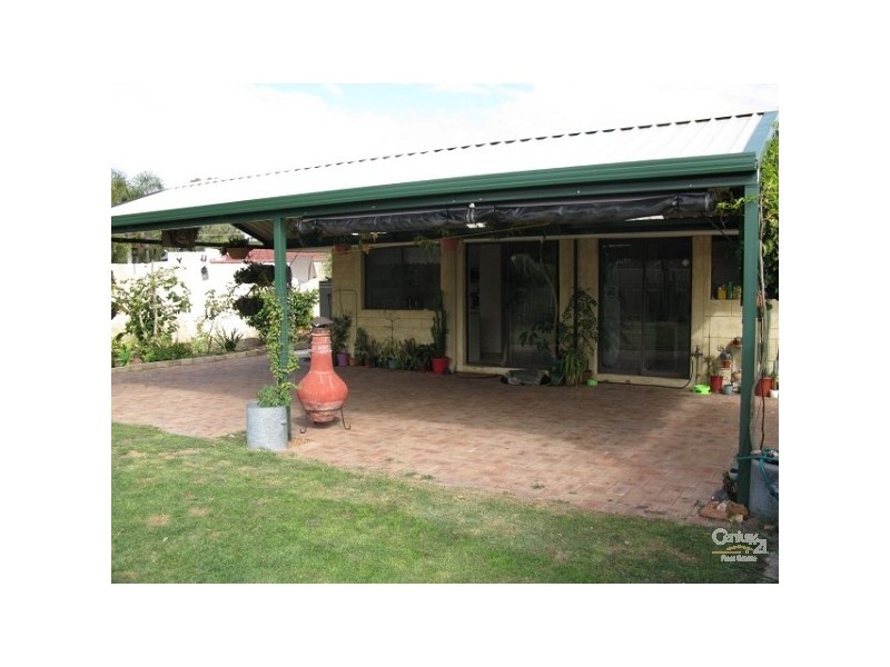 10 Rive Place, Thornlie WA 6108