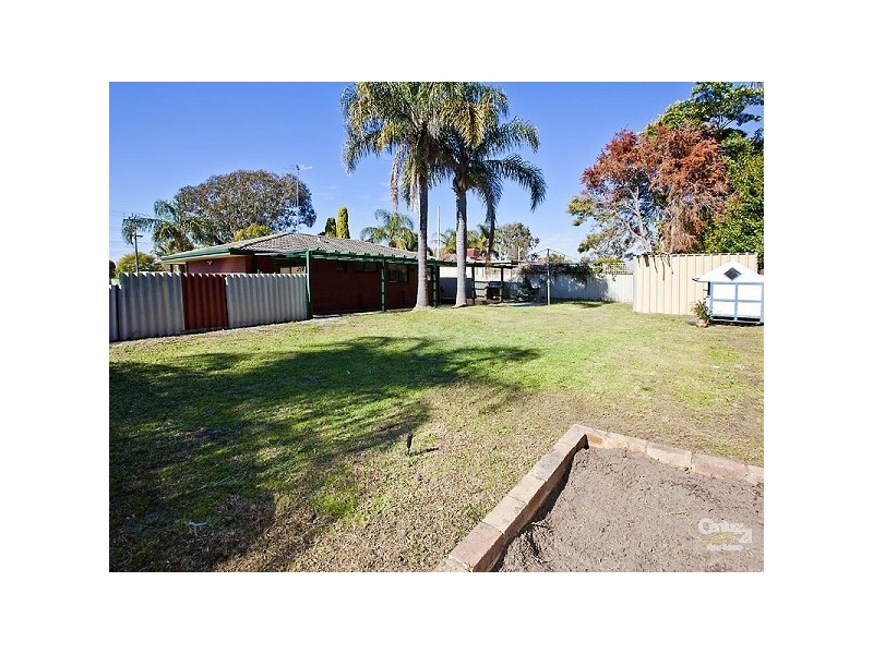 23 Harpenden Street, Huntingdale WA 6110