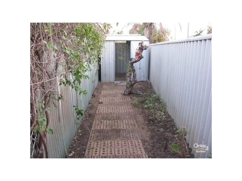 17 Tunnicliffe Street, Parmelia WA 6167