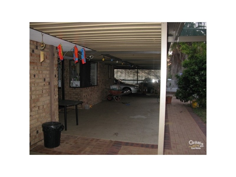 17 Tunnicliffe Street, Parmelia WA 6167