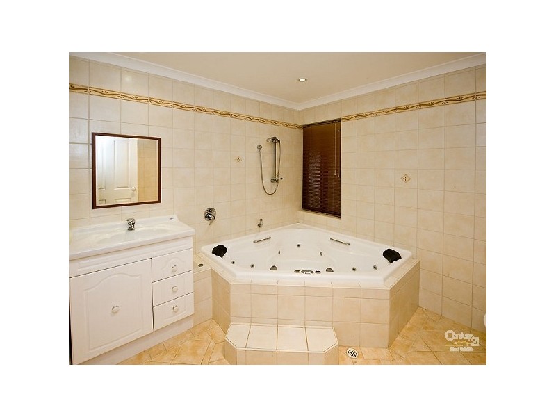 28 Cabarita Road, Kalamunda WA 6076