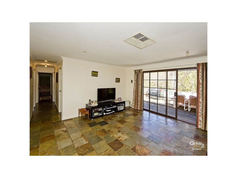 28 Cabarita Road, Kalamunda WA 6076