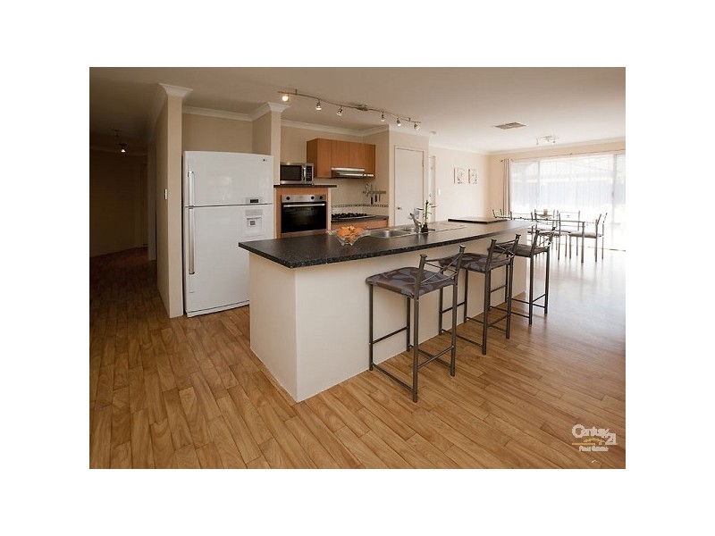 32 Cardiff Loop, Huntingdale WA 6110