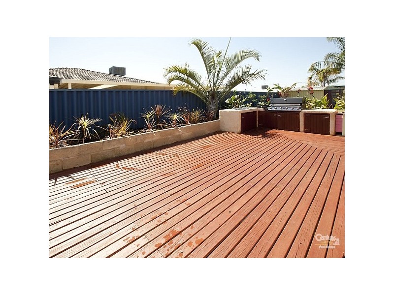 32 Cardiff Loop, Huntingdale WA 6110