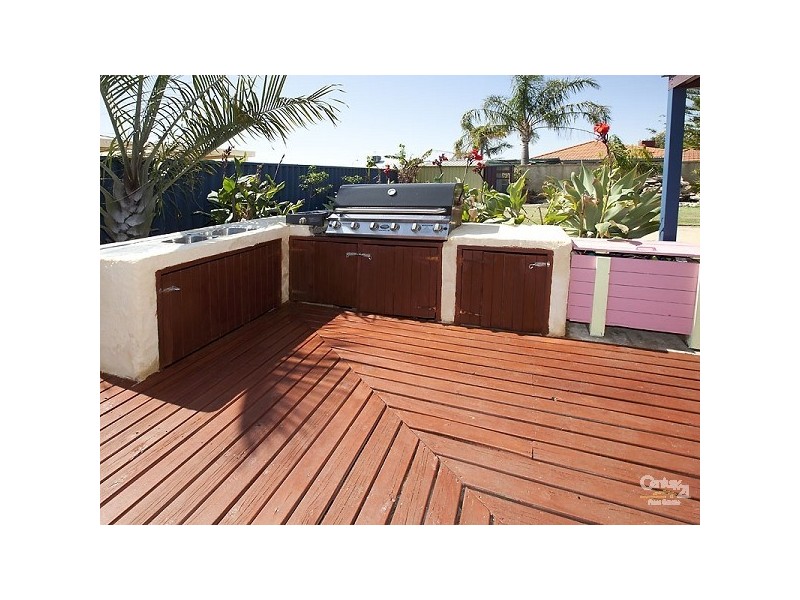 32 Cardiff Loop, Huntingdale WA 6110