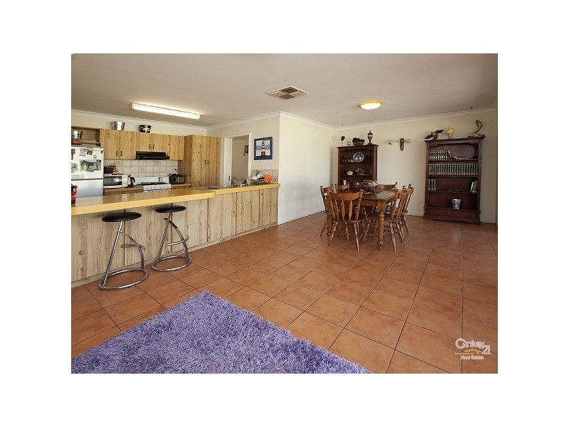 406 Orton Road, Oldbury WA 6121