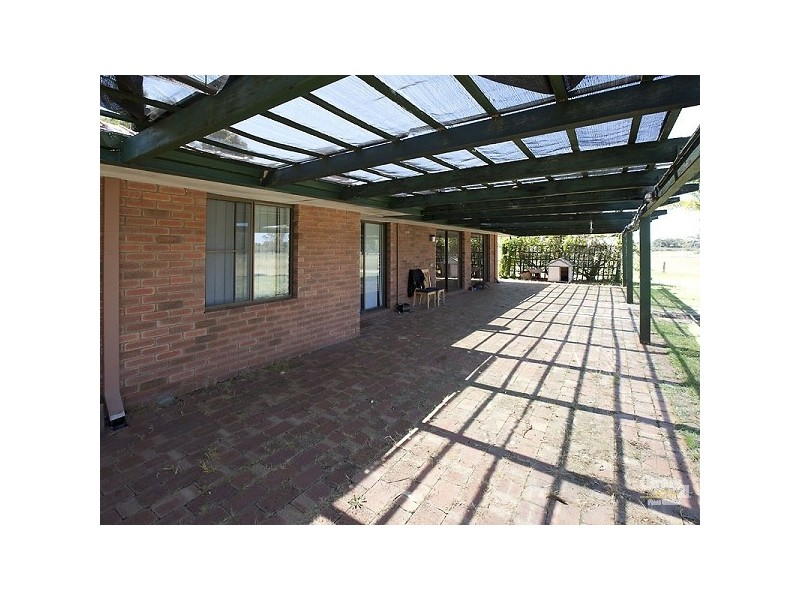 406 Orton Road, Oldbury WA 6121