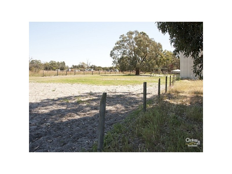 406 Orton Road, Oldbury WA 6121