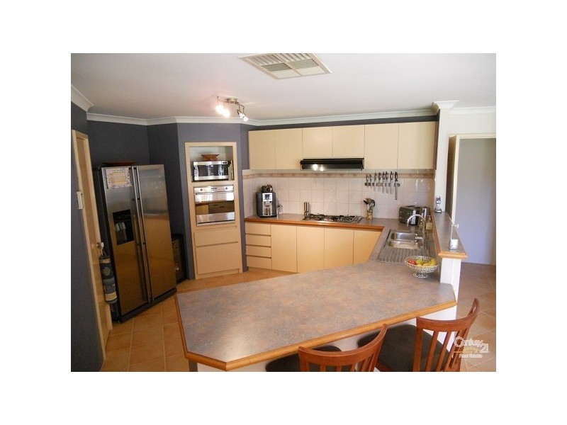 36 Santa Barbara Court, Waikiki WA 6169