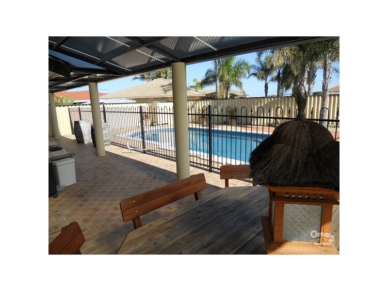 36 Santa Barbara Court, Waikiki WA 6169