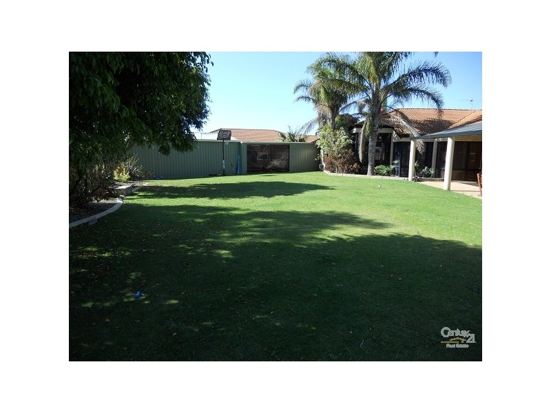 36 Santa Barbara Court, Waikiki WA 6169