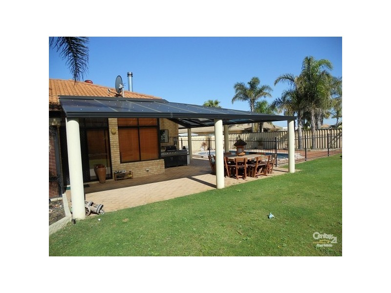 36 Santa Barbara Court, Waikiki WA 6169