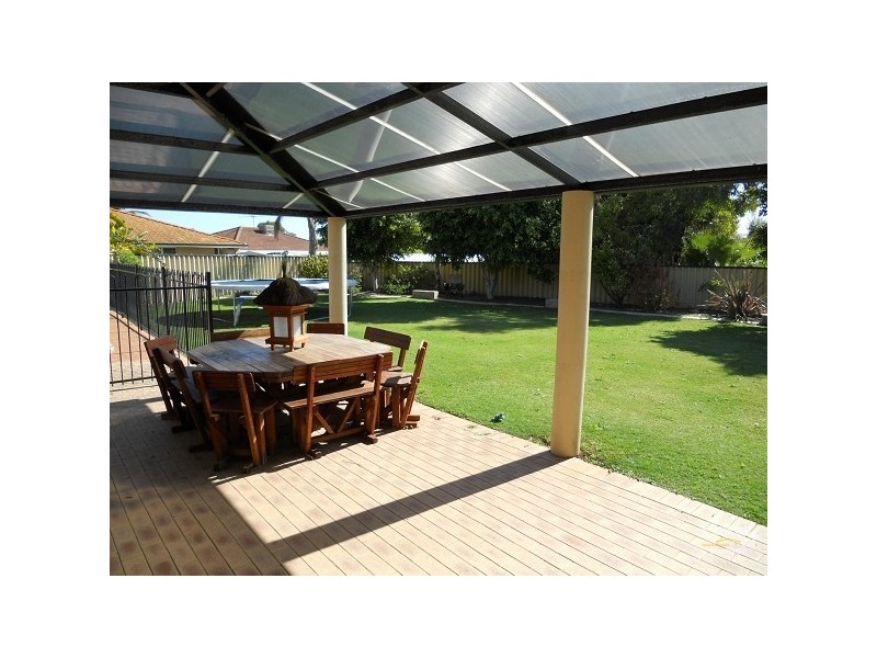 36 Santa Barbara Court, Waikiki WA 6169