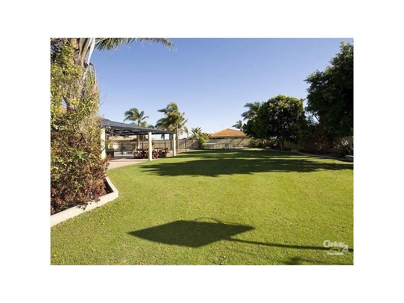 36 Santa Barbara Court, Waikiki WA 6169