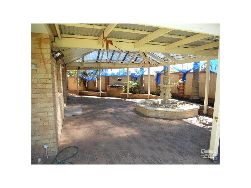 2 Wedgewood Glade, Gosnells WA 6110