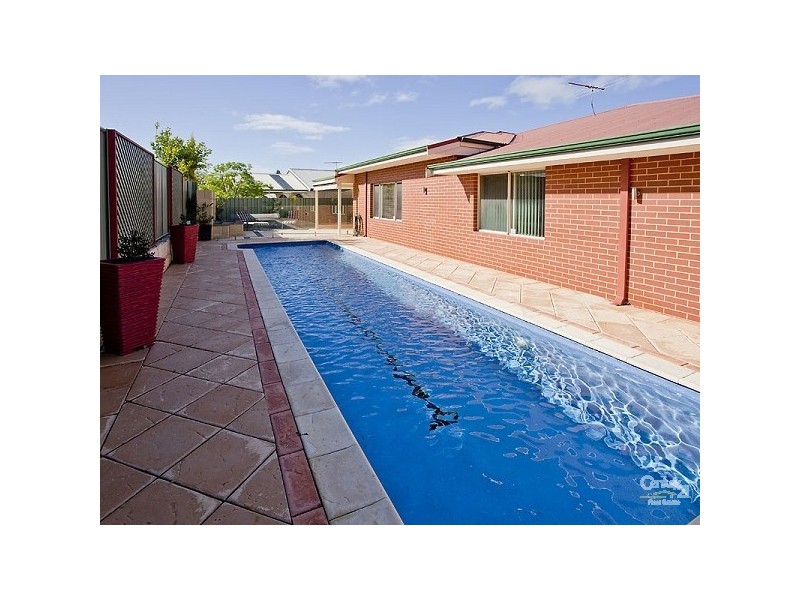 3 Longstaff Loop, Southern River WA 6110