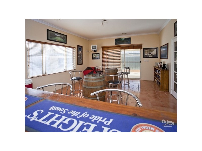 3 Longstaff Loop, Southern River WA 6110
