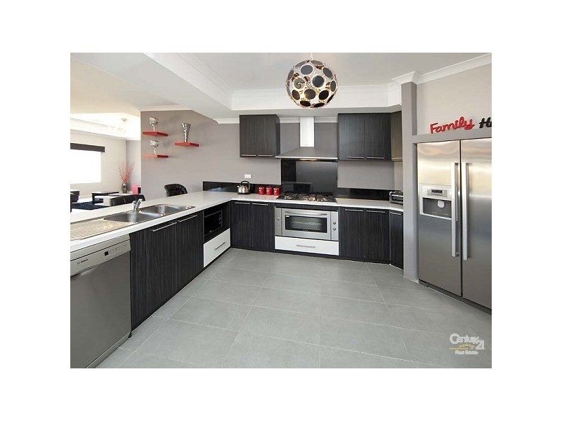 9 Lowerhall Gardens, Southern River WA 6110