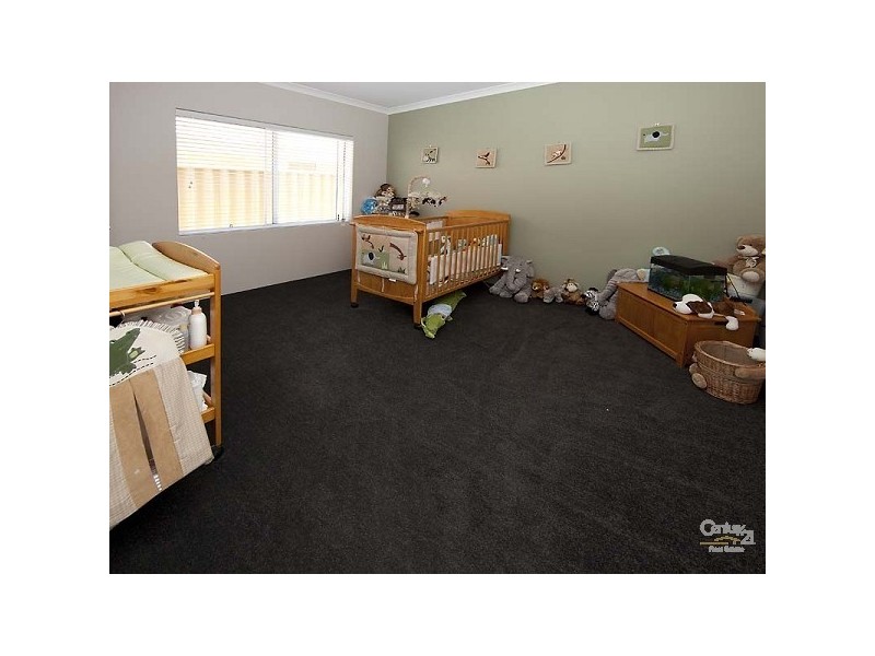 9 Lowerhall Gardens, Southern River WA 6110