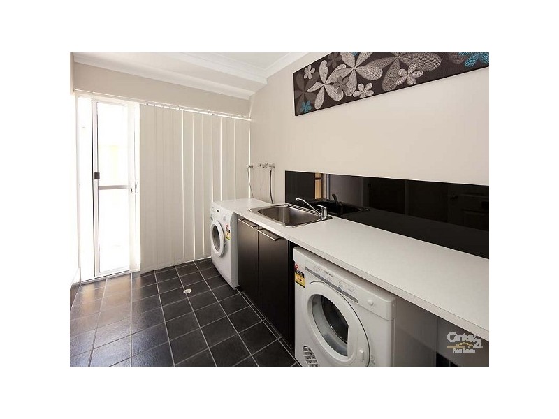 9 Lowerhall Gardens, Southern River WA 6110