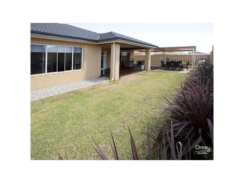 9 Lowerhall Gardens, Southern River WA 6110